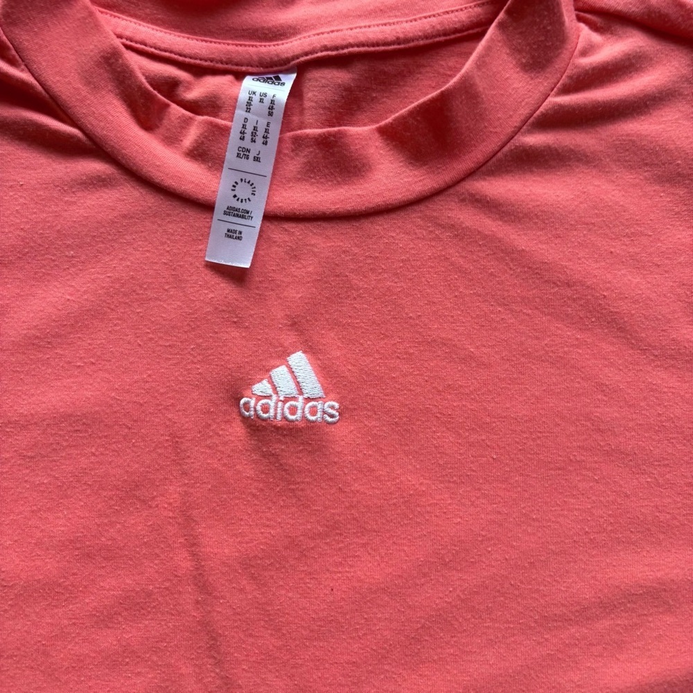 adidas Coral-Pink Short Sleeve Cropped Tee with Chest Logo XL - Picture 2 of 8
